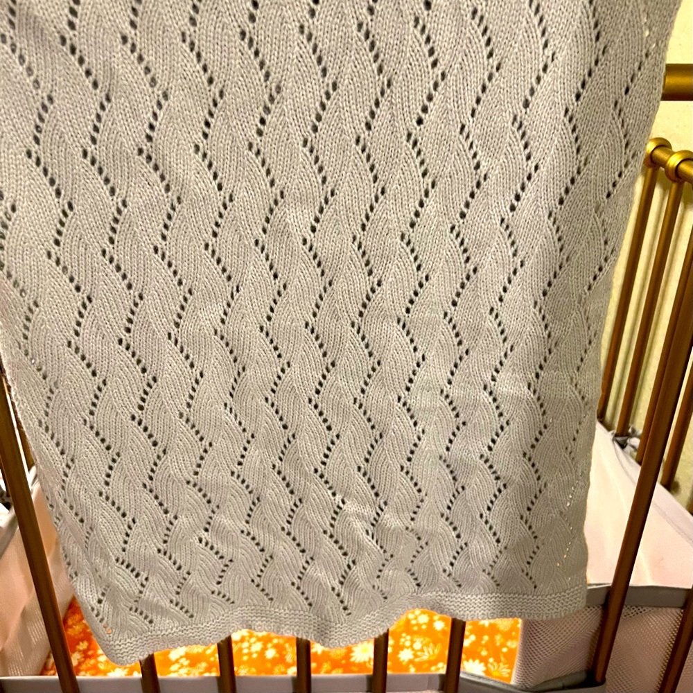 Pottery Barn Kids Trellis Knit Stroller Blanket in Grey